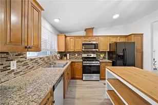 28025 Dakota, Menifee, CA 92587 - Photo 9