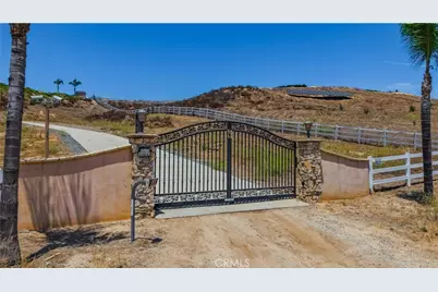 32032 La Serena, Temecula, CA 92591 - Photo 3