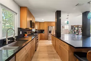 39560 St Honore Dr, Murrieta, CA 92563 - Photo 9