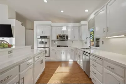 23993 Via Madrid, Murrieta, CA 92562 - Photo 3