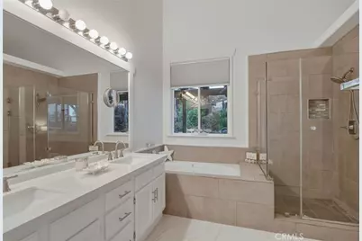 23993 Via Madrid, Murrieta, CA 92562 - Photo 33