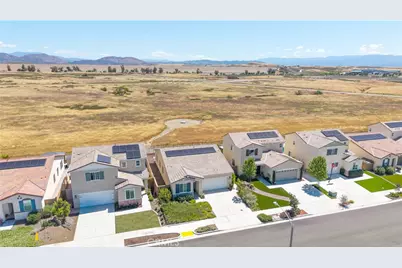 36372 Flint, Winchester, CA 92596 - Photo 31