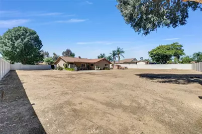 22290 Black Beauty Trail, Wildomar, CA 92595 - Photo 23