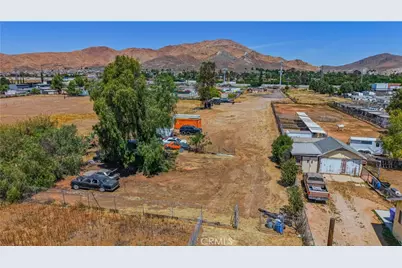 7081 Valley Way, Jurupa Valley, CA 92509 - Photo 5
