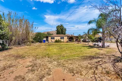 7081 Valley Way, Jurupa Valley, CA 92509 - Photo 9