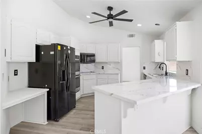 35075 Firecat, Hemet, CA 92545 - Photo 15