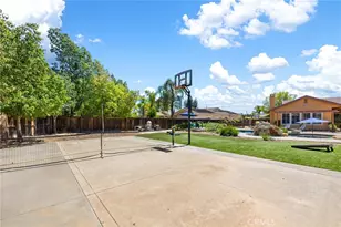 42260 Chisolm Trail, Murrieta, CA 92562 - Photo 41
