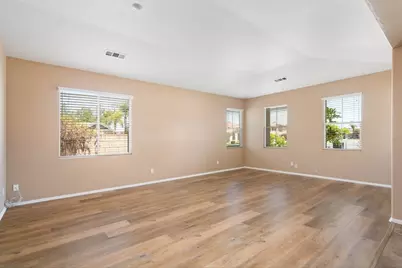 26101 Shady Brook, Murrieta, CA 92563 - Photo 5