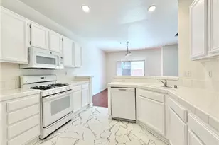 26092 Mayfield Union Way, Murrieta, CA 92563 - Photo 11