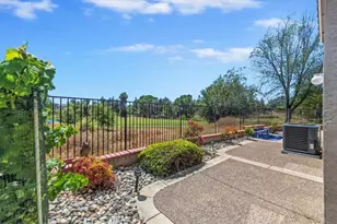 24117 Corte Valente, Murrieta, CA 92562 - Photo 33