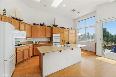 24117 Corte Valente, Murrieta, CA 92562 - Photo 17