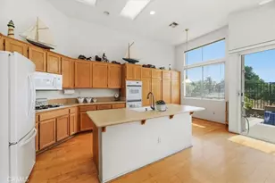 24117 Corte Valente, Murrieta, CA 92562 - Photo 17