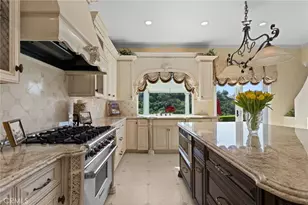847 S Canyon Mist Ln, Anaheim Hills, CA 92808 - Photo 17