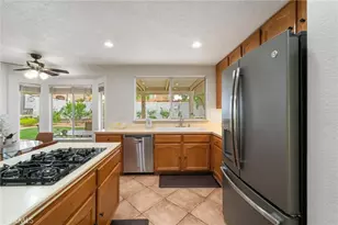 31801 Valone Ct, Temecula, CA 92591 - Photo 5