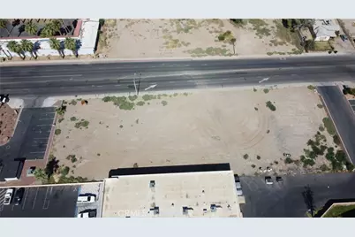 160 N Lovekin Boulevard, Blythe, CA 92225 - Photo 3