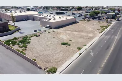 160 N Lovekin Boulevard, Blythe, CA 92225 - Photo 1
