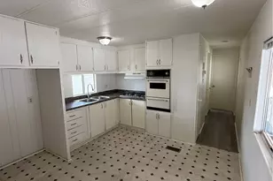 575 S Lyon Ave, Hemet, CA 92543 - Photo 3