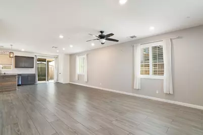 4983 Oak Moss, Fontana, CA 92336 - Photo 9