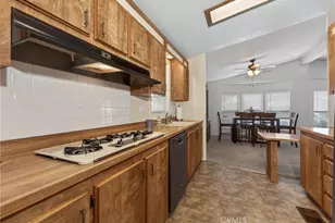 1300 W Menlo Ave, Hemet, CA 92543 - Photo 7