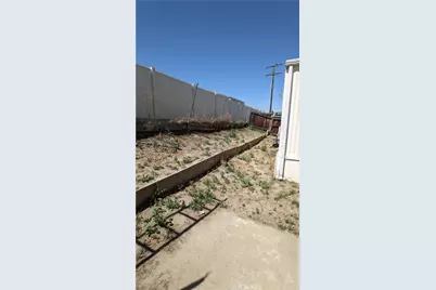 1097 N State Street #75, Hemet, CA 92543 - Photo 57