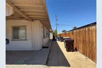 6450 Athol, 29 Palms MCB, CA 92277 - Photo 3