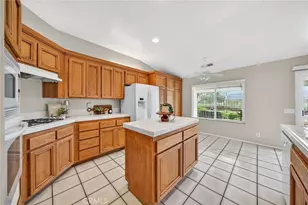 23045 Sweetbay Cir, Wildomar, CA 92595 - Photo 25