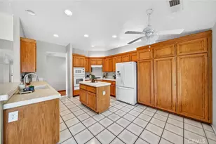 23045 Sweetbay Cir, Wildomar, CA 92595 - Photo 21