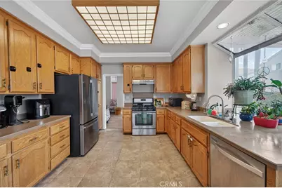 40711 Mountain Pride Drive, Murrieta, CA 92562 - Photo 11