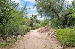 42185 Oak Canyon, Hemet, CA 92544 - Photo 23