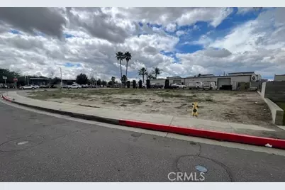 572 S Grand, San Jacinto, CA 92582 - Photo 3