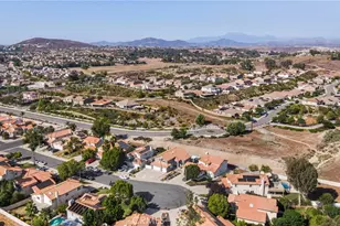 40236 Holden Cir, Temecula, CA 92591 - Photo 7