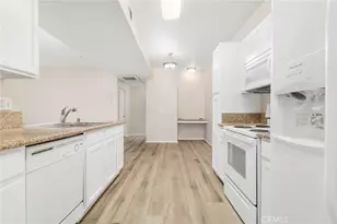 41410 Juniper St, Murrieta, CA 92562 - Photo 11