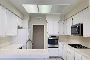 40166 Valeriana Ct, Temecula, CA 92591 - Photo 7