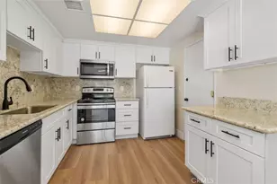 28518 Via Las Flores, Murrieta, CA 92563 - Photo 11