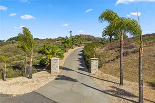 38475 Calaveras Rd, Temecula, CA 92592 - Photo 5
