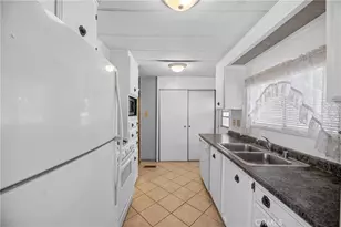 332 N Lyon, Hemet, CA 92543 - Photo 17
