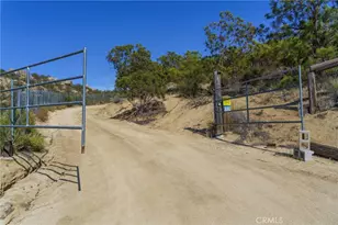 44700 Gold Creek Ln, Aguanga, CA 92536 - Photo 17