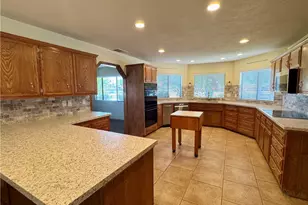41565 Thornton, Hemet, CA 92544 - Photo 5