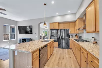 23476 Bending Oak Court, Murrieta, CA 92562 - Photo 11
