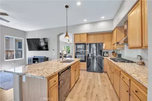 23476 Bending Oak Ct, Murrieta, CA 92562 - Photo 11