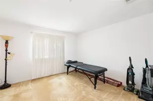 9406 Hampstead Ct, Riverside, CA 92508 - Photo 19