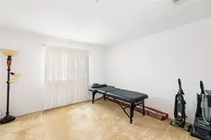 9406 Hampstead Ct, Riverside, CA 92508 - Photo 19