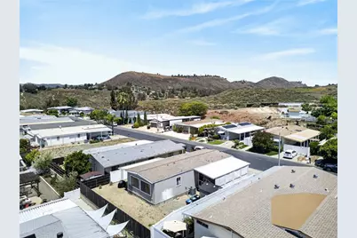 38077 Via Del Largo, Murrieta, CA 92563 - Photo 39
