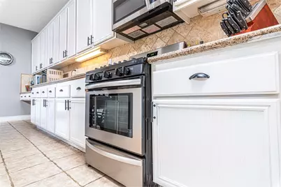 36854 Montfleury, Winchester, CA 92596 - Photo 17