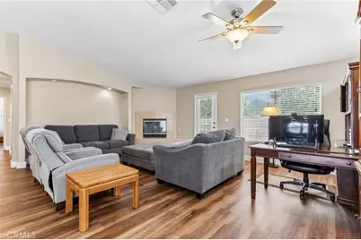 988 Roxanne, Hemet, CA 92543 - Photo 7