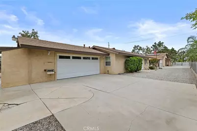 2761 Redlands, Perris, CA 92571 - Photo 19