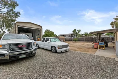 2761 Redlands, Perris, CA 92571 - Photo 43