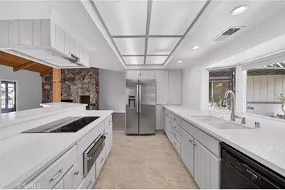 30199 Windward Drive, Canyon Lake, CA 92587 - Photo 23