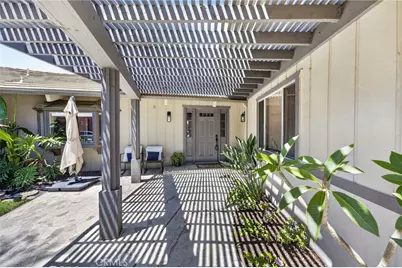 30199 Windward Drive, Canyon Lake, CA 92587 - Photo 9