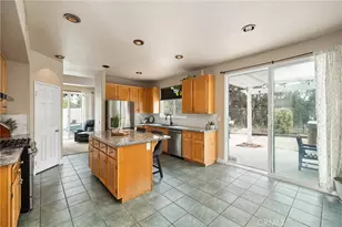 23926 Buttonbush Ct, Murrieta, CA 92562 - Photo 11